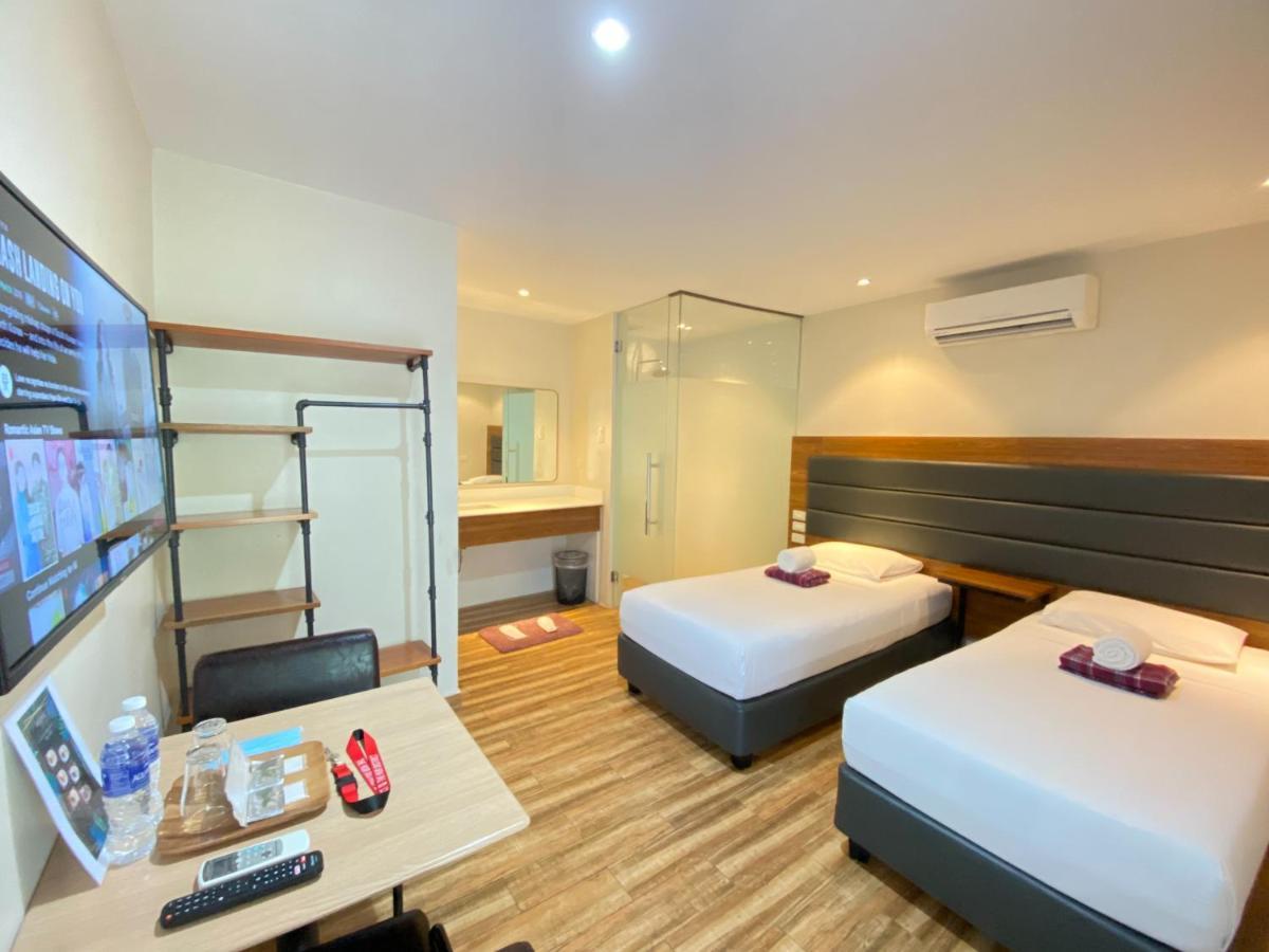 פאסאי The Hub District Garden Suites מראה חיצוני תמונה