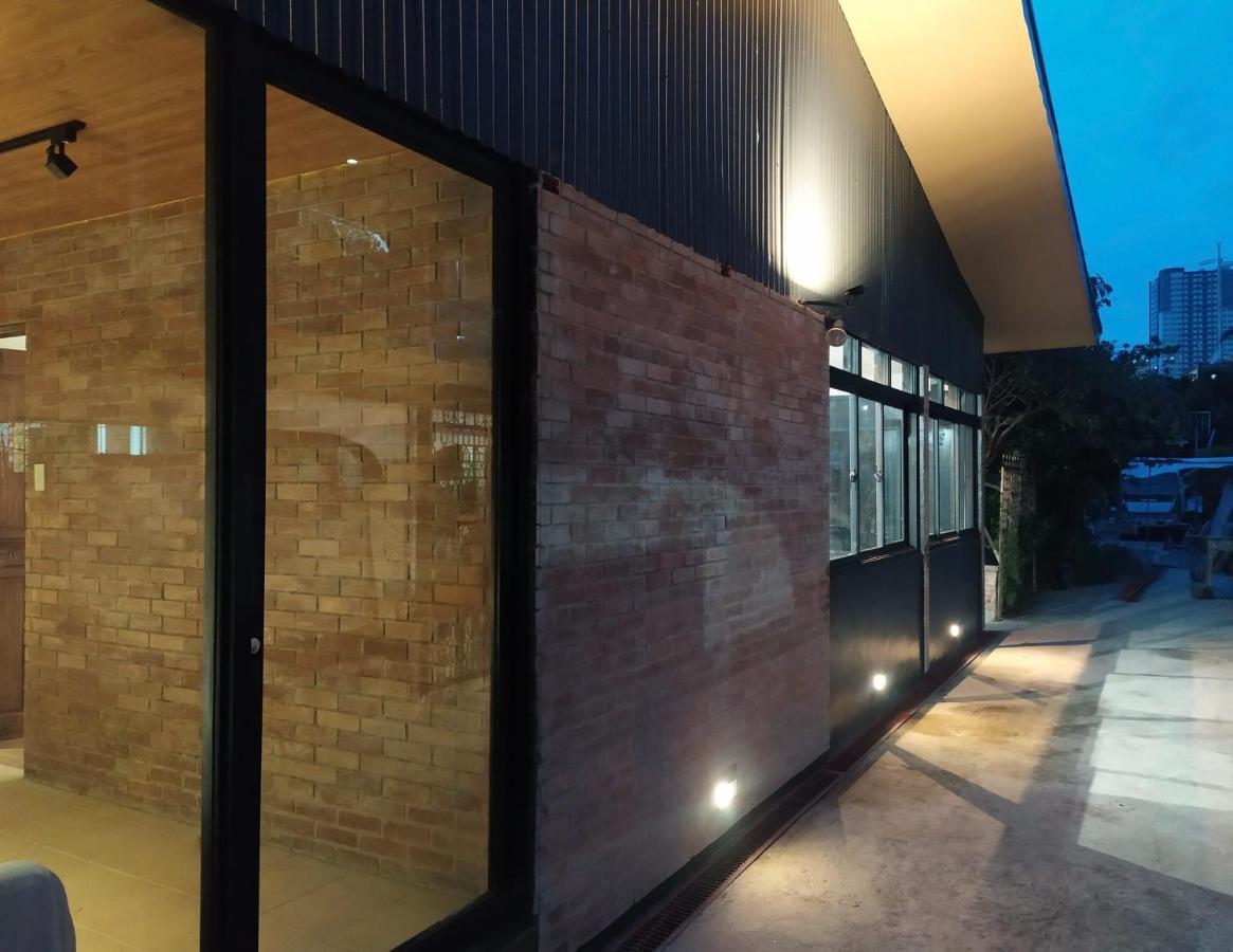 פאסאי The Hub District Garden Suites מראה חיצוני תמונה