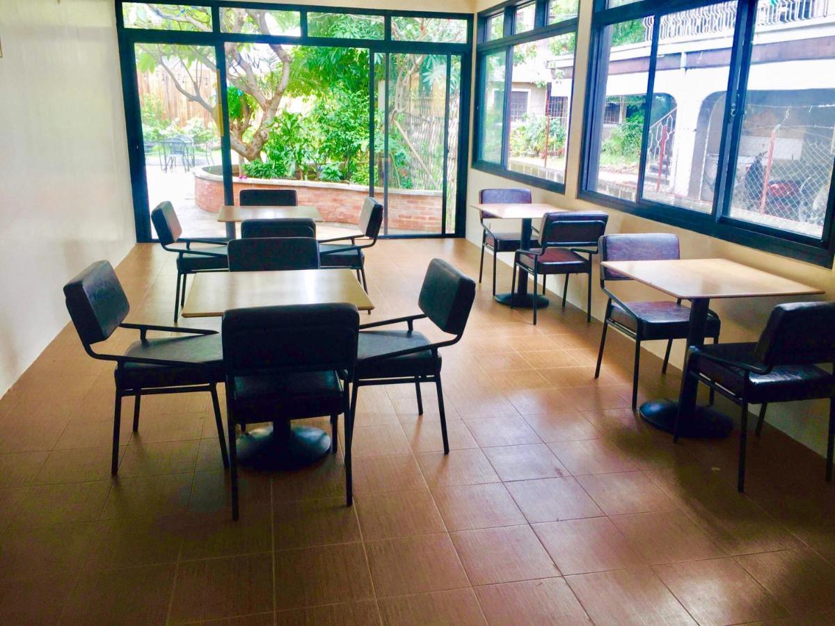 פאסאי The Hub District Garden Suites מראה חיצוני תמונה